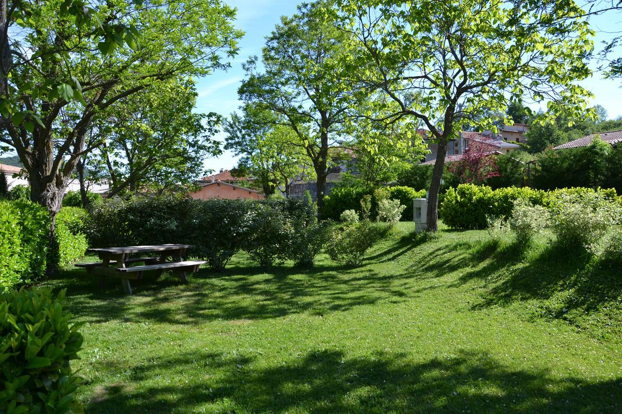 Camping La Mare Aux Fees Hotel Roquefeuil Bagian luar foto
