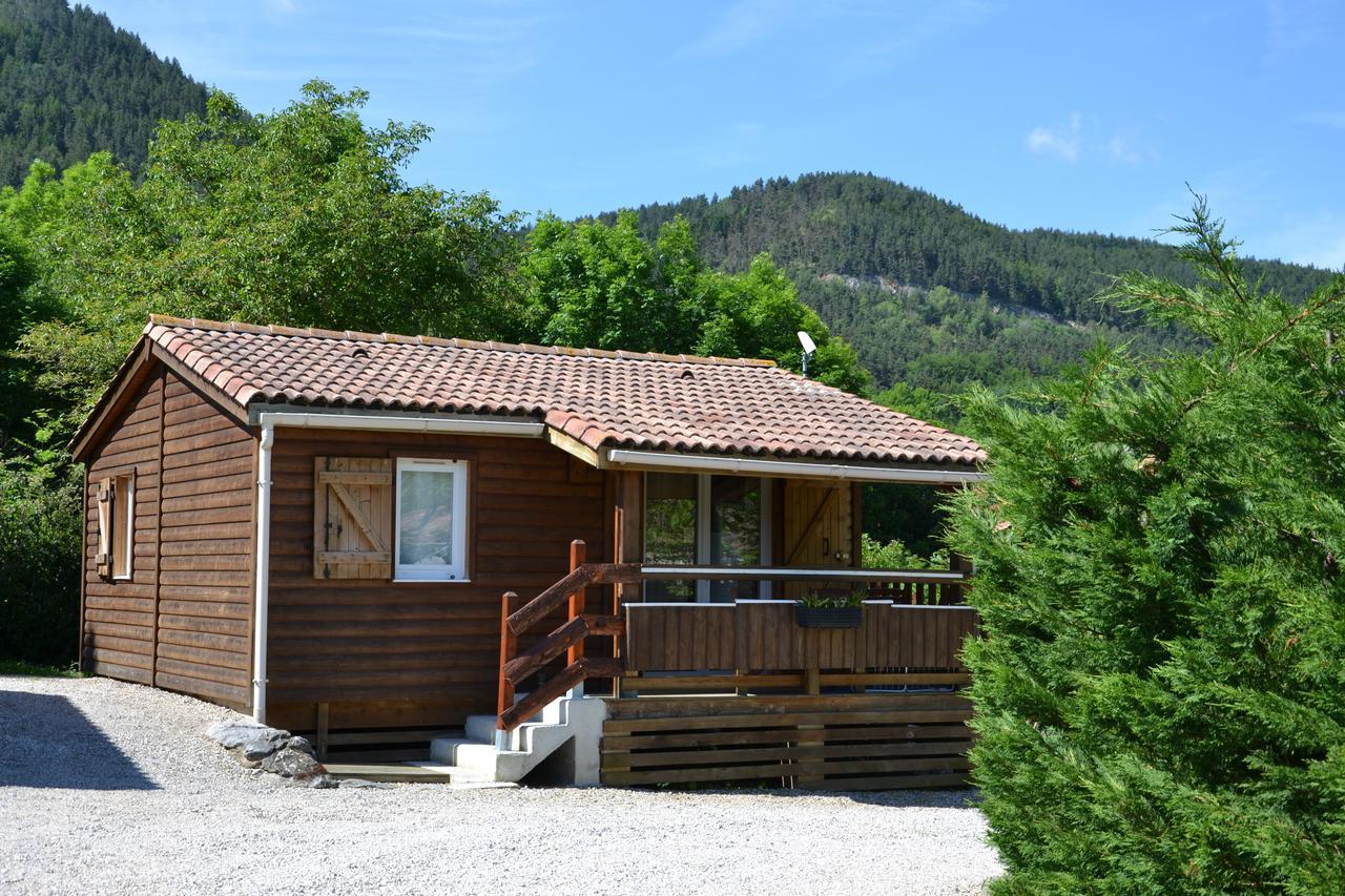 Camping La Mare Aux Fees Hotel Roquefeuil Bagian luar foto