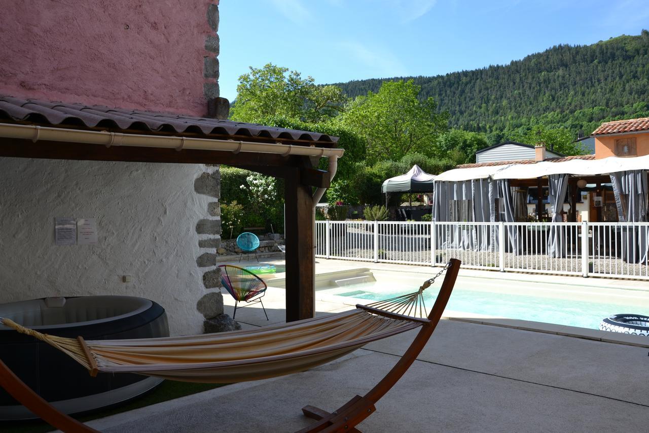 Camping La Mare Aux Fees Hotel Roquefeuil Bagian luar foto