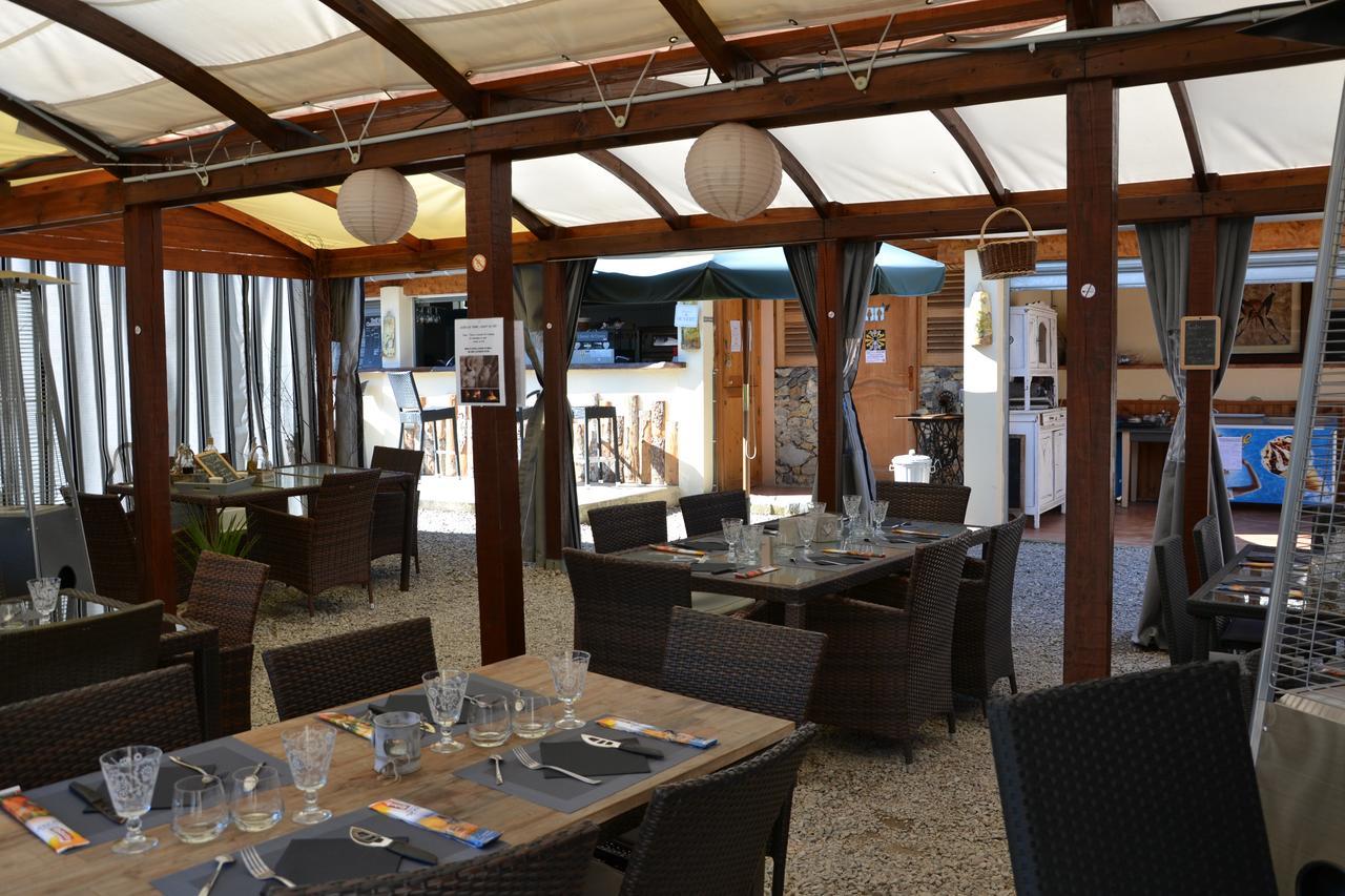 Camping La Mare Aux Fees Hotel Roquefeuil Bagian luar foto