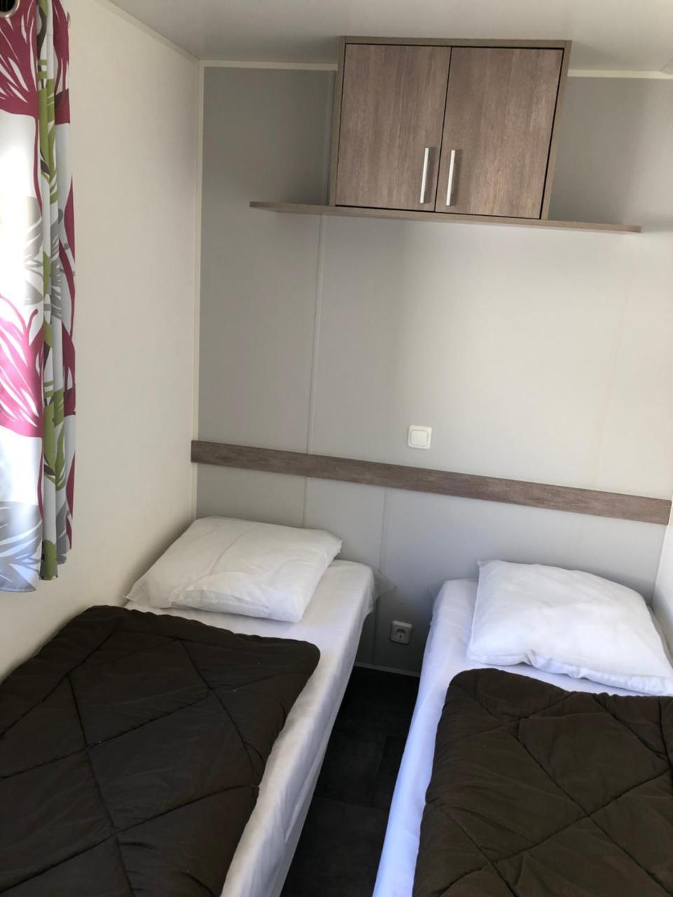 Camping La Mare Aux Fees Hotel Roquefeuil Bagian luar foto